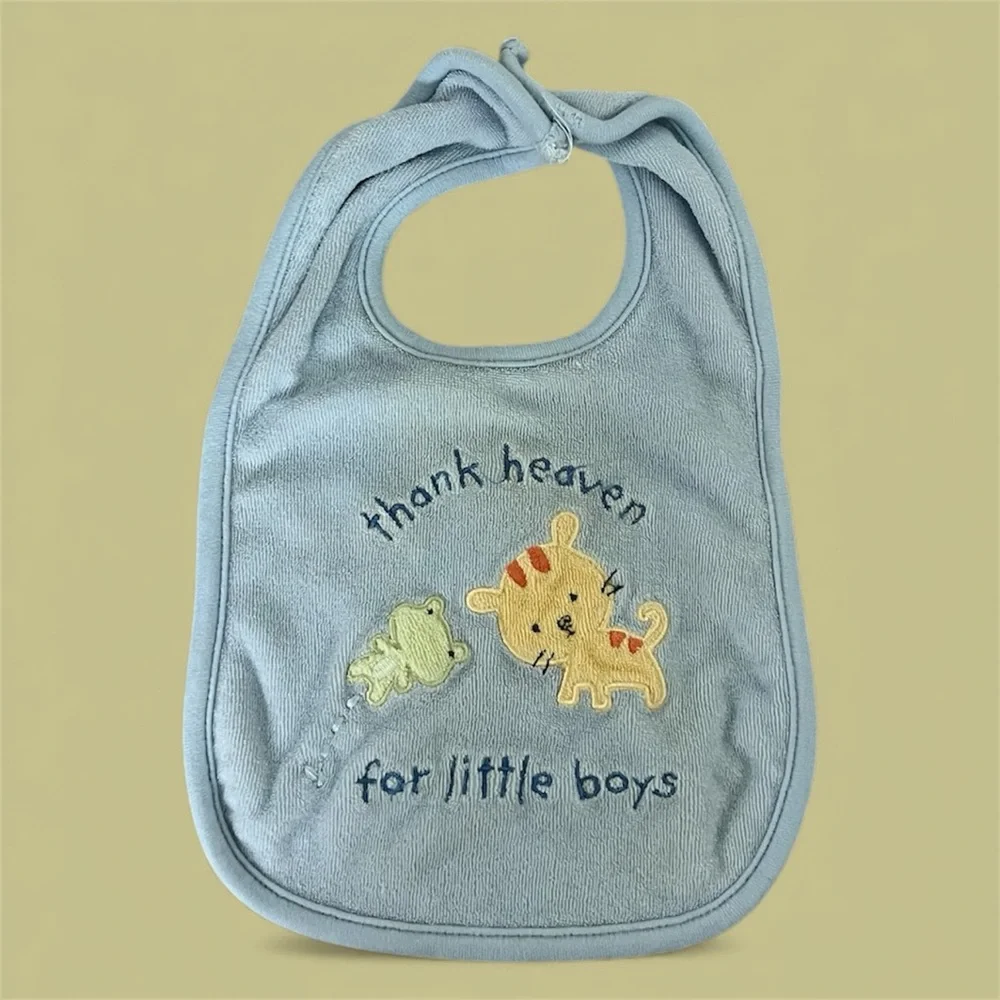🔵CARTER’S: Baby boy one size, “thank Heaven for little boys” bib, preowned🔵